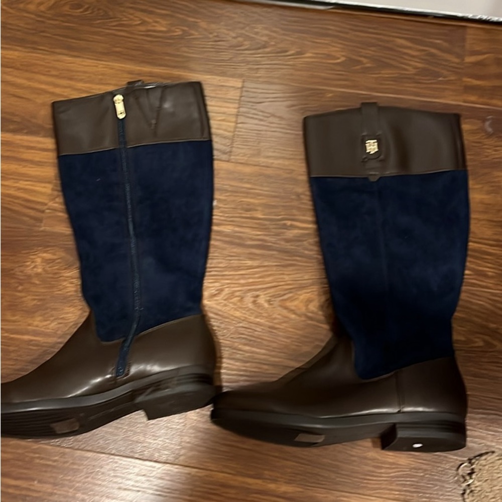 Tommy Hilfiger women’s size 10 boots, brown/navy blue